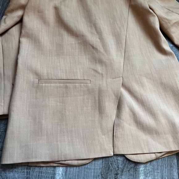 ZARA WOMAN FRONT FLAP POCKETS BLAZER IN BEIGE - Picture 4 of 6